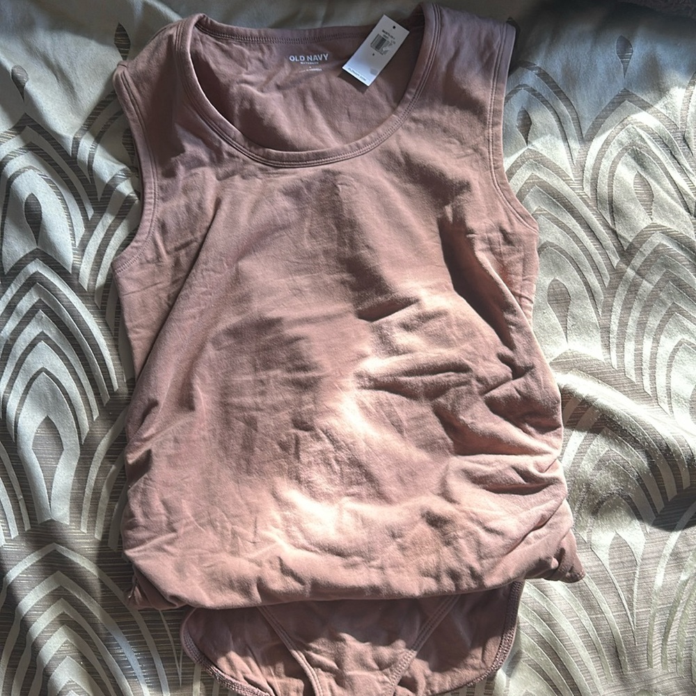 Old Navy Maternity top, size S new with tags